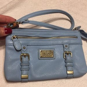 Wristlet  holds 8 credit cards